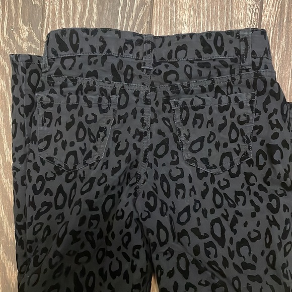 Girls Cheetah Print Pants - Picture 4 of 4